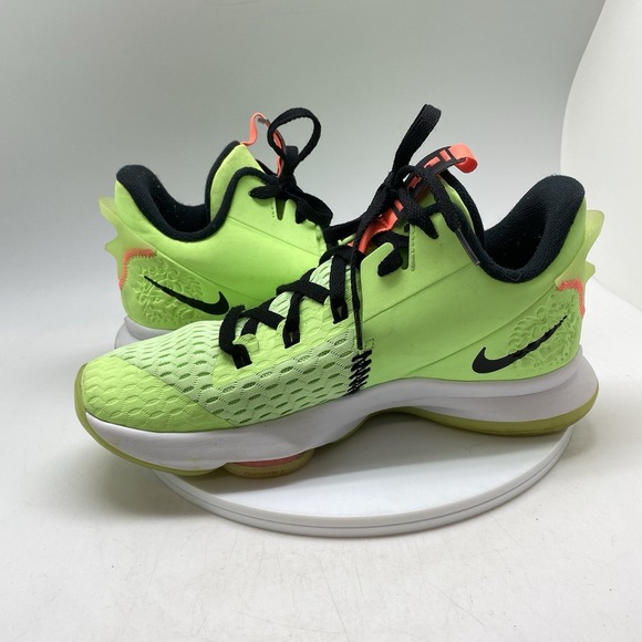 Nike Sneakers Mens 10.5 LeBron Witness 6 CQ9380-300 Green Basketball Athletic main image 10